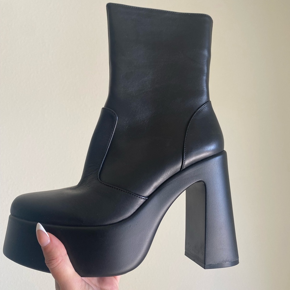 Gianni bini black leather chunky boots